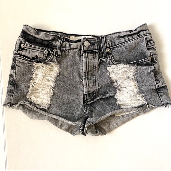 Brandy Melville Pants - Brandy Melville Distressed Denim Shorts Size 4